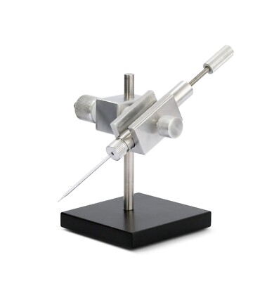 The syringe for an artificial insemination of the queen bee