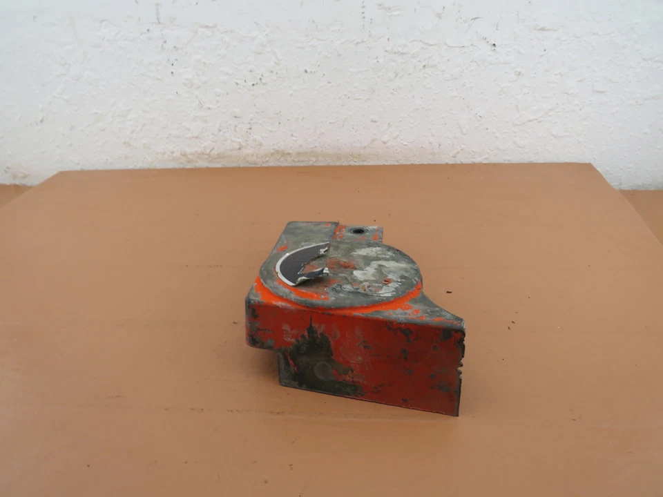 Remington SL-11 Chainsaw OEM Clutch Cover - Image 2 of 4