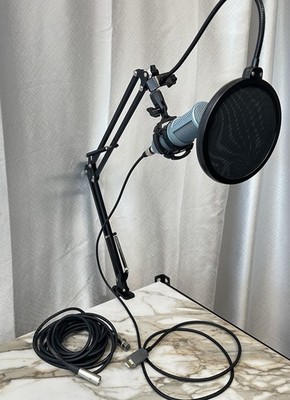 AKG Perception 120 Condenser Microphone USB, Shock, Stand, 20  Cable - Untested
