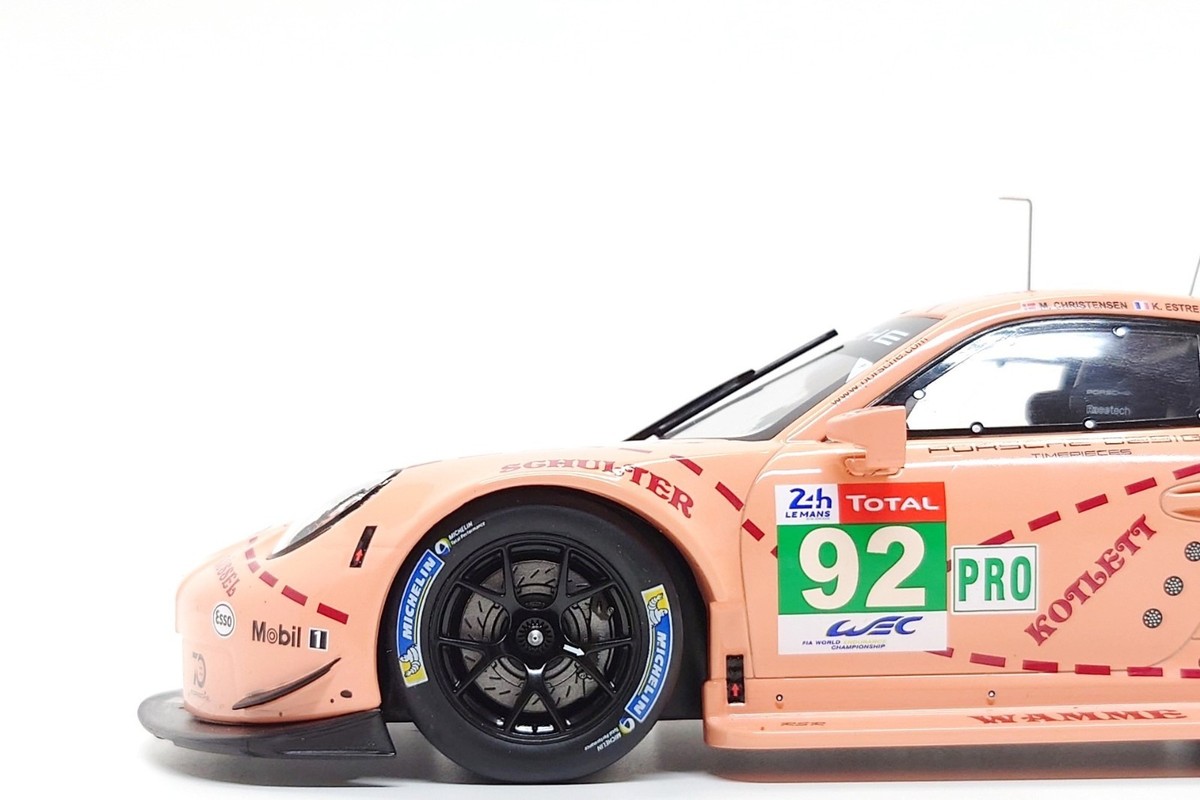 ixo 1:18 Porsche 911 RSR #92 Pink Pig - Winner LMGTE Pro - 24h Le