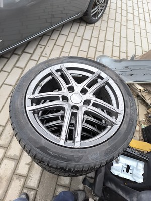 Winterräder Kia Niro 235/45 R18