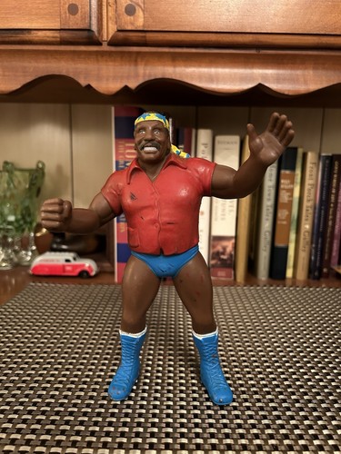 LJN WWF SD Jones SDJ Special Delivery Jones Red Ti...