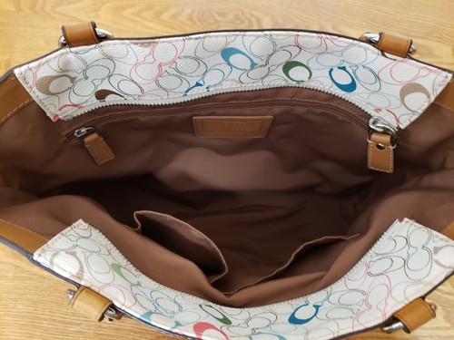 VTG Coach Heritage Chelsea Tan/Multicolor Signature Stripe Purse #C1069-F15139 - Picture 8 of 17