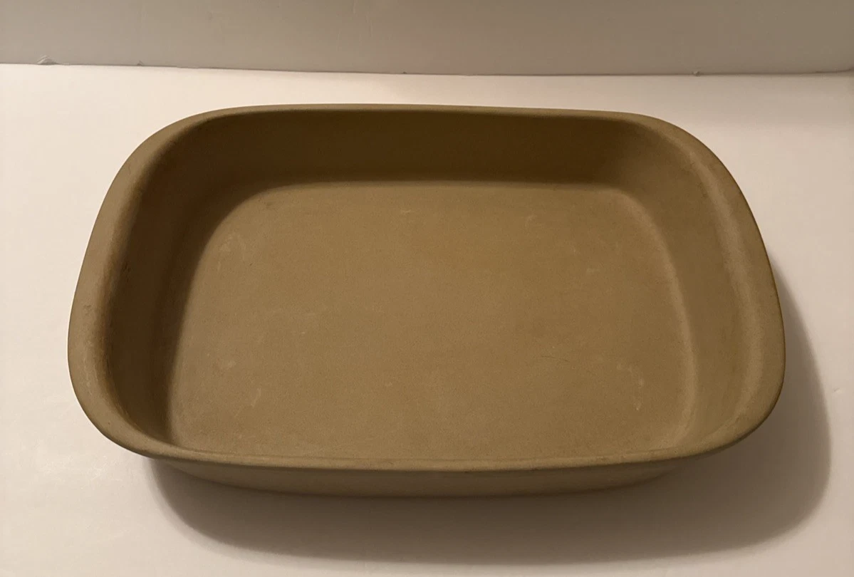 The Pampered Chef USA Family Heritage Collection Stoneware Baking Pan Dish 10x15