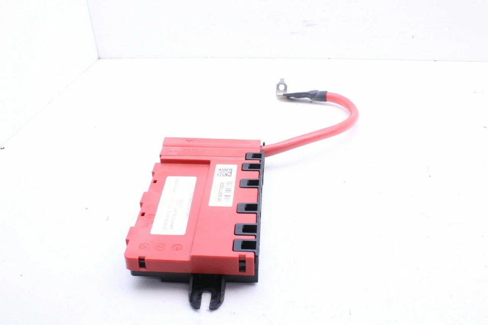 BMW M4 2015 caja de distribución de energía de batería OEM usada Foto 4 de 4