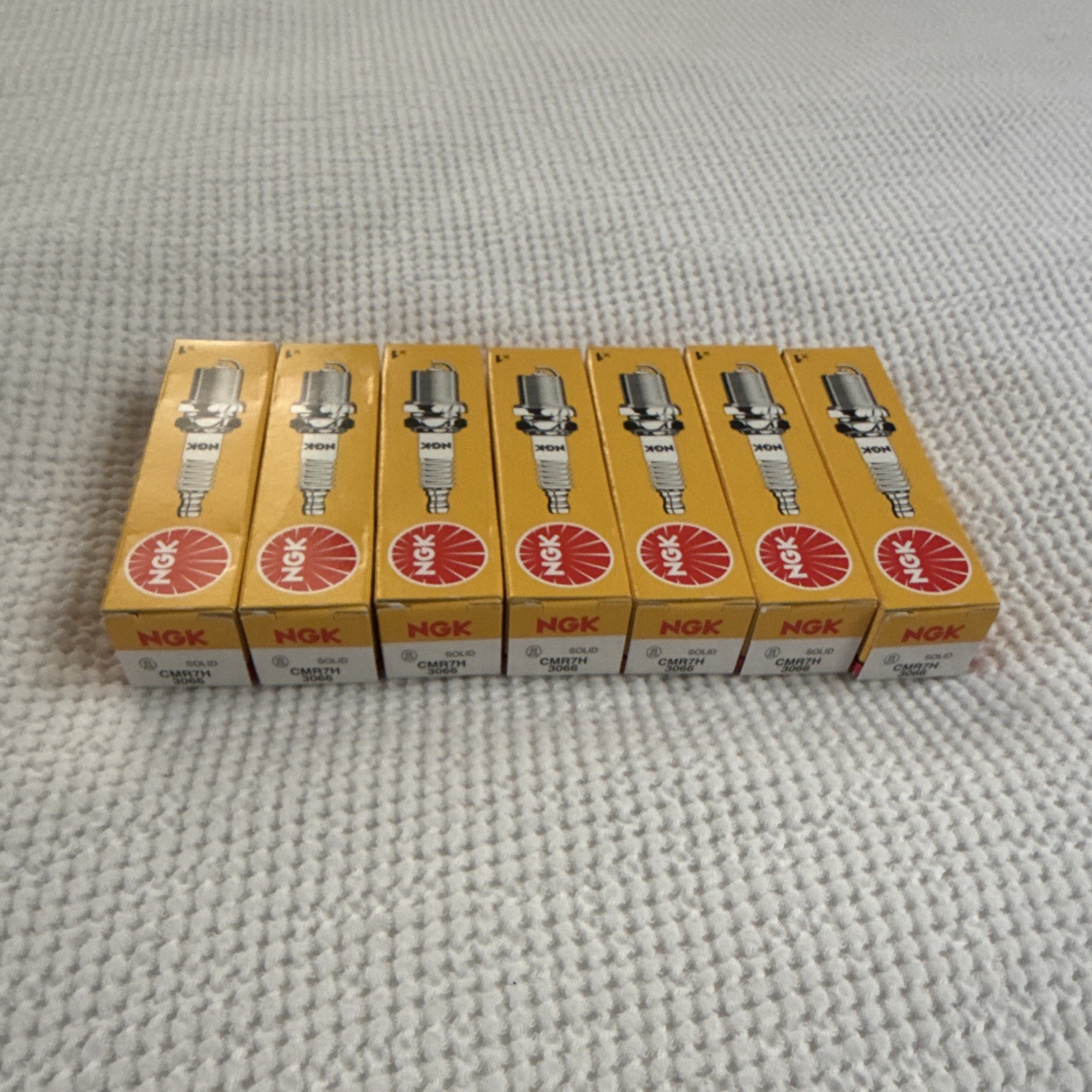 7 NGK CMR7H-3066 Spark Plugs FREE SHIPPING BRAND NEW IN BOX LOT OF 7