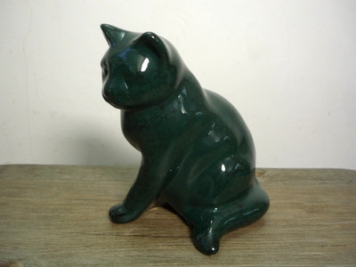 Vintage dunkelgrün & schwarz meliert Keramik sitzende Katze Figur Ornament 15 cm 6''