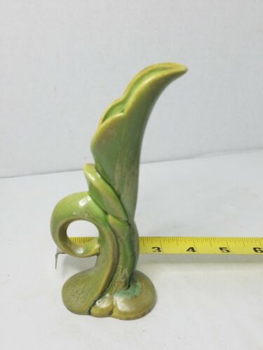 Vintage Ceramic Tall Standing Cornucopia Fluted Vase Green Drip not marked - Picture 4 of 6