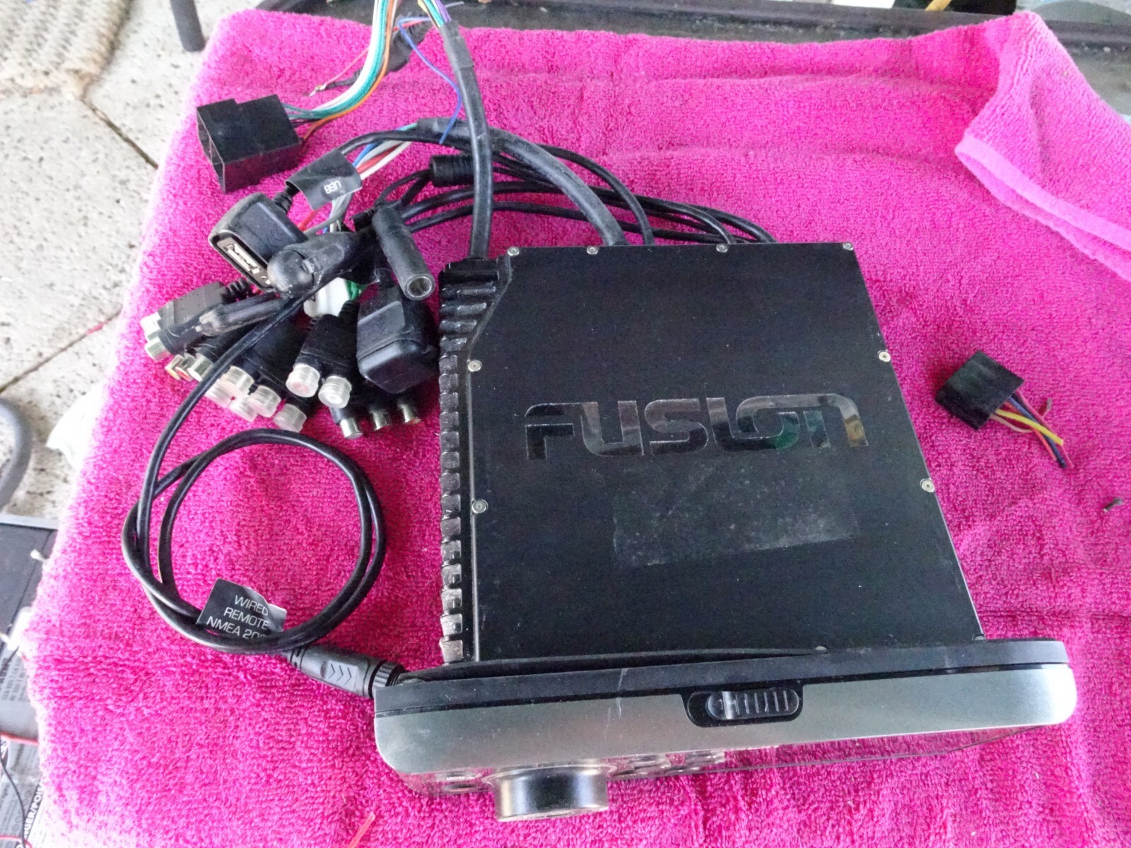 Fusion MSUD750 Boat Marine Stereo Radio *CLEAN* eBay
