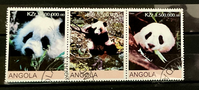ANGOLA - 2000  PANDA BEARS     strip         cto        # 26207