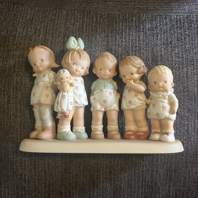 Enesco Memories of Yesterday ''Sharing The Common Thread Of Love  MY 951