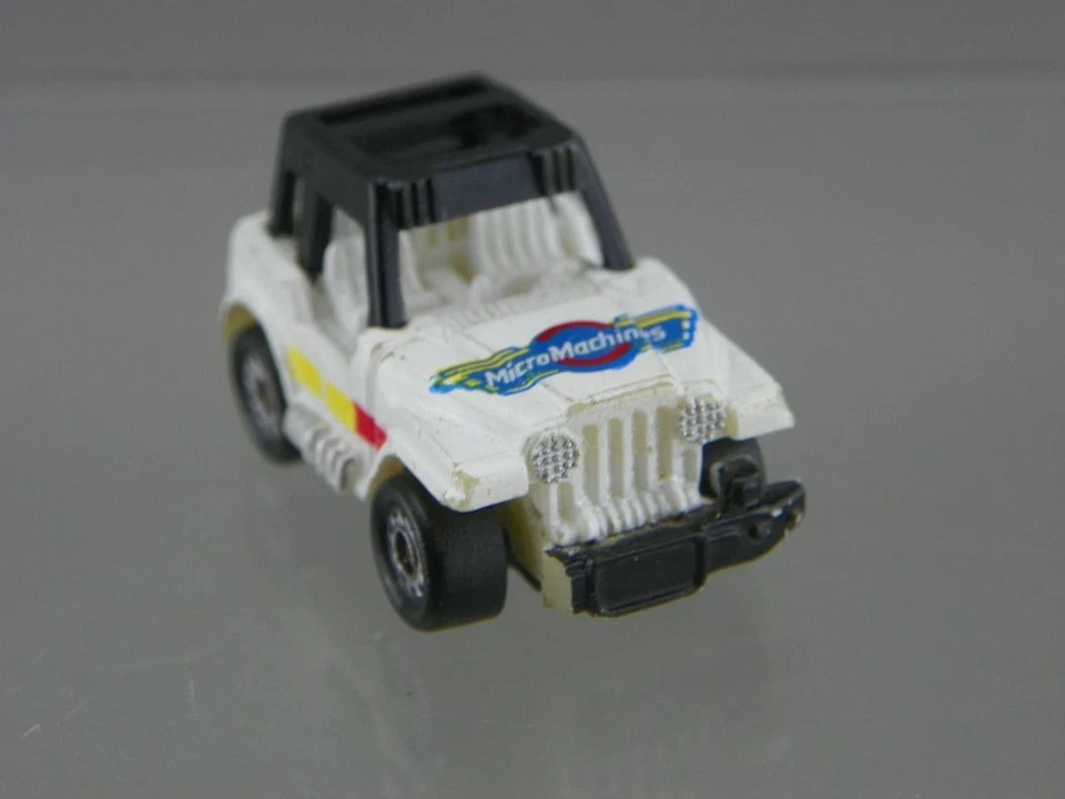 Vintage 1986 Galoob Micro Machines Mail-In Sweepstakes Logo White Jeep Flaw RARE - Image 3 of 4