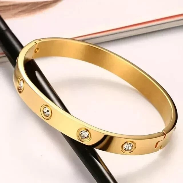 Round Simulated Diamond Women's Bangle Bracelet In 14K Yellow Gold Silver Plated