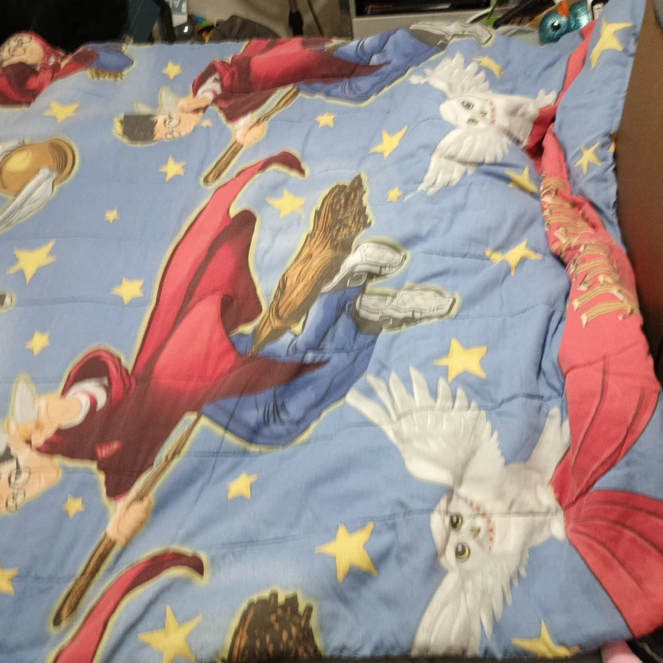 Vintage Harry Potter “Quidditch” Twin Reversible Comforter – Wizarding World Bed - Image 4 of 4