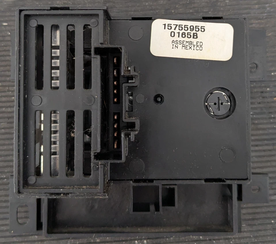 Interruptor de faros 98-05' Chevrolet-S10, Blazer/GMC-S15, Jimmy/Oldsmobile-Bravada Foto 2 de 4