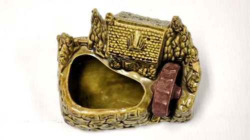 Shawnee USA Vintage Green Planter Old Mill House Water Wheel #769 ~ 6 x 7 x 5 In