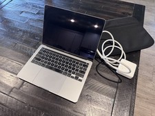 MacBook Pro 13" 2020   i5, 16GB RAM, 512GB SSD   Bundled w/ Original Charger