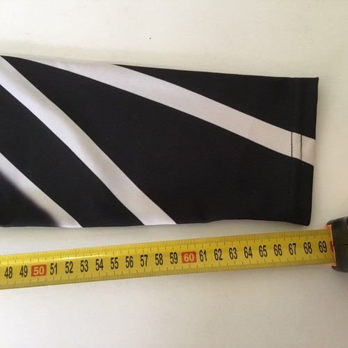 2 Pairs Women's pink/white & black/white leggings, full length, small, as new - Picture 10 of 10
