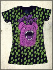 Iron Fist Funny Guy Murciélago Animal Colmillos Mujer Manga Corta Camiseta Negra $45 NUEVA