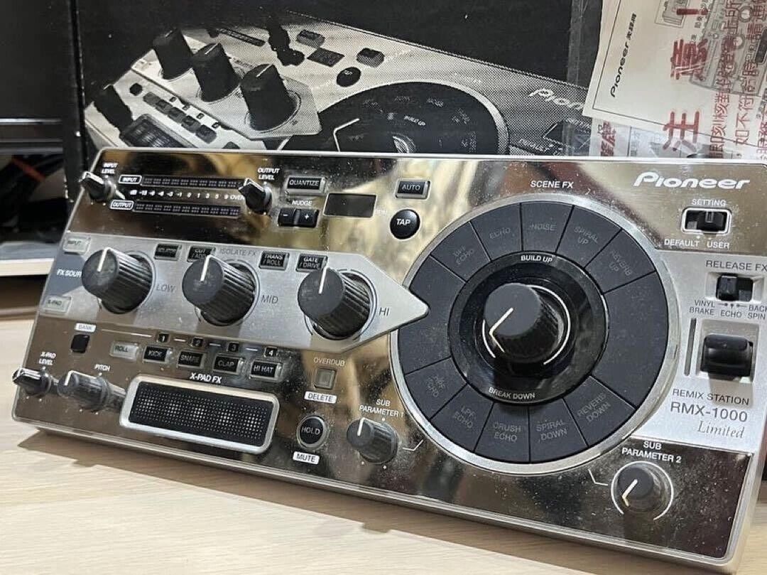 Pioneer RMX-1000 Professional DJ Remix Station Effector Pioneer RMX-1000 Professional DJ Remix Station Effector