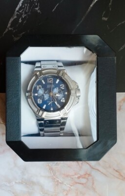 GUESS UHR W0218G2 HERREN SILBER EDELSTAHL MIT GEHÄUSE TOP ZUSTAND