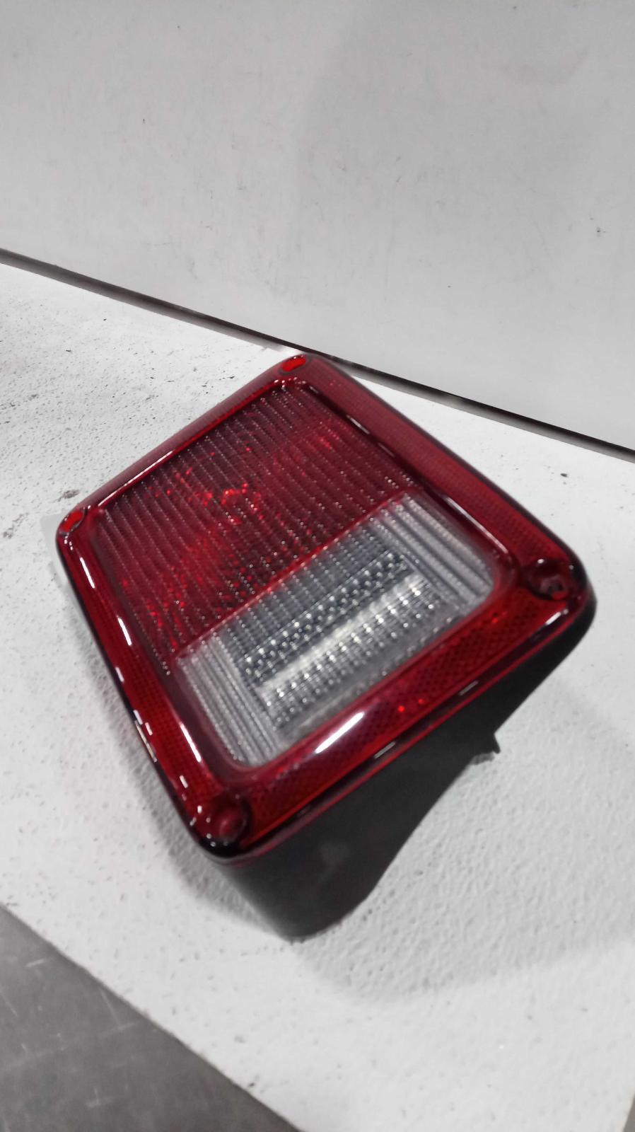2018 Jeep Wrangler Left Tail Light Assembly Grey OEM 399148 74000 Miles