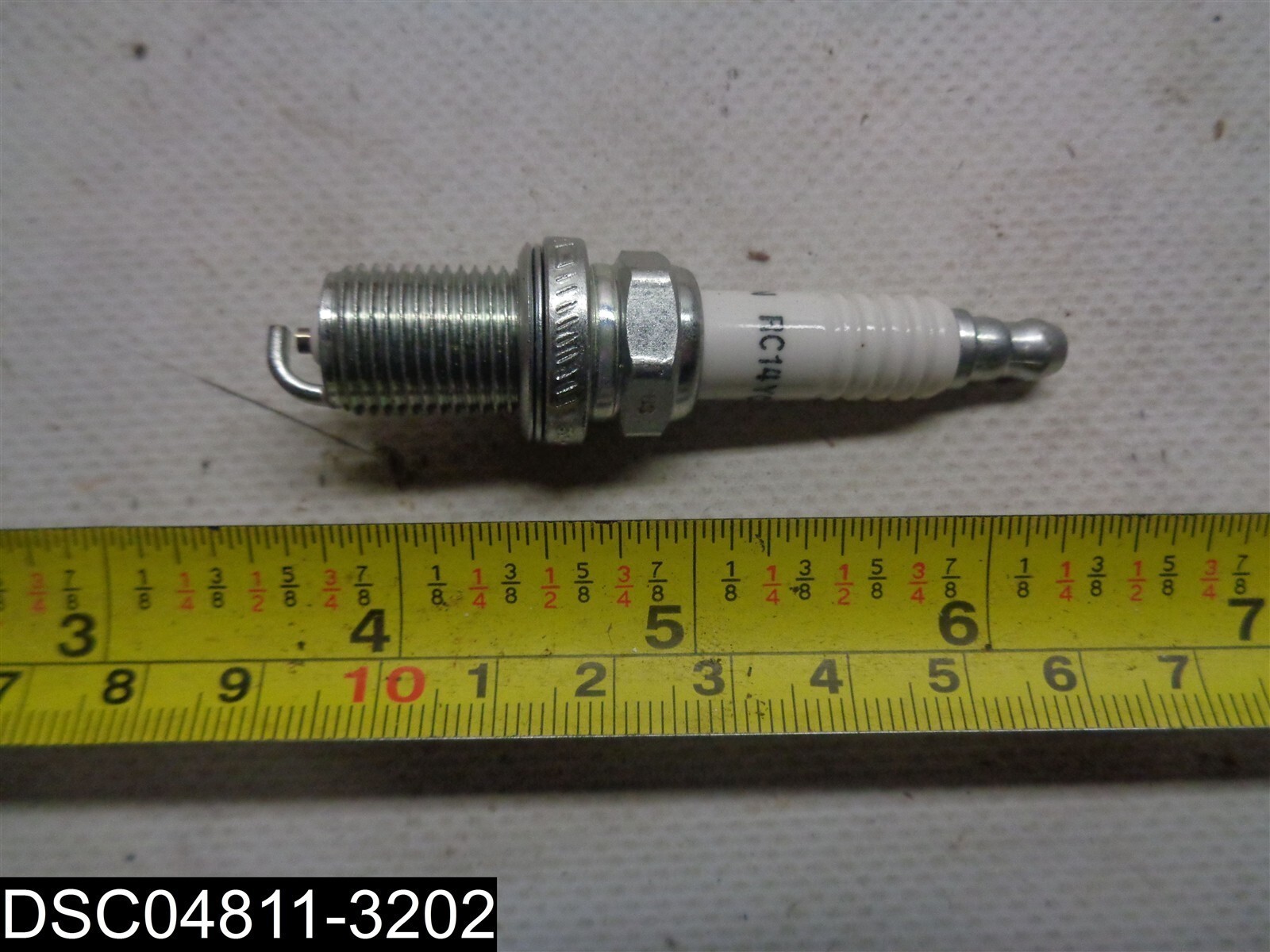 431 Champion RC14YV Spark Plug 037551003693