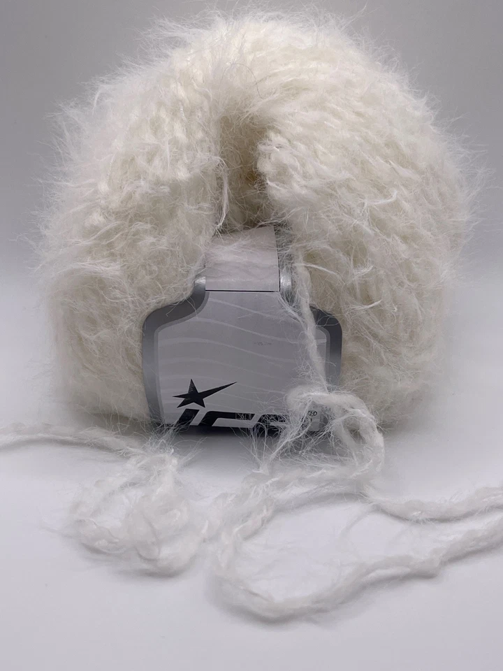 Cream Merino Fur 82441 Ice Yarns  Superwash Merino Wool & Nylon 50gr 164yds - Image 4 of 4