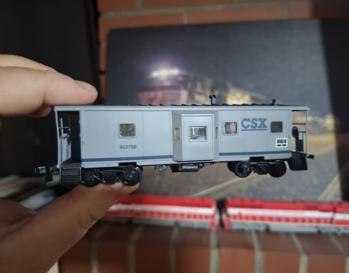 Walthers Trainline HO CSX Caboose #903789 | Condition: Used