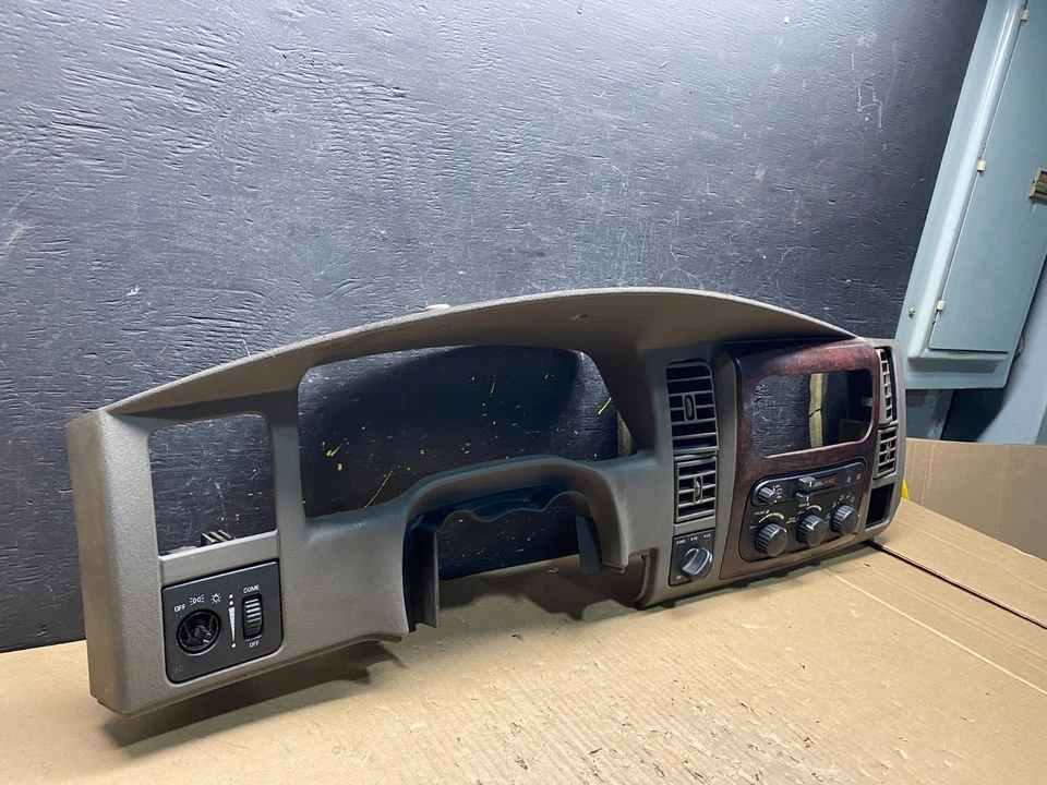 2001 2004 Dodge Dakota Speedometer Climate  Control Radio Panel Bezel T1532 DG - Image 3 of 4