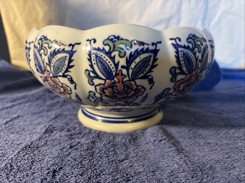 Delftware Style Planter 4” High 7” Across With Drain