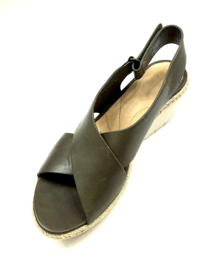 Sandalias artesanales Clarks para mujer cuñas cómodas moda verdes talla 6,5/37 ($) - Imagen 4 de 4