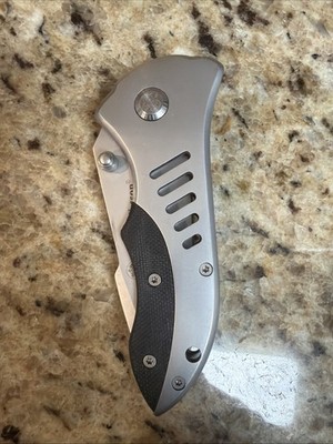 Smith & Wesson Bullseye CK5 S.W.A.T. II Pocketknife, Silver/Black Stewart Taylor