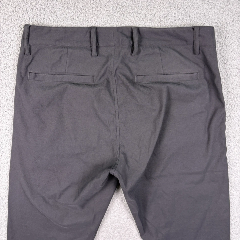 Pantalones Outlier NYC Para Hombre 30x26 Gris Chino Minimalista Hechos en Portugal Informales Foto 4 de 4