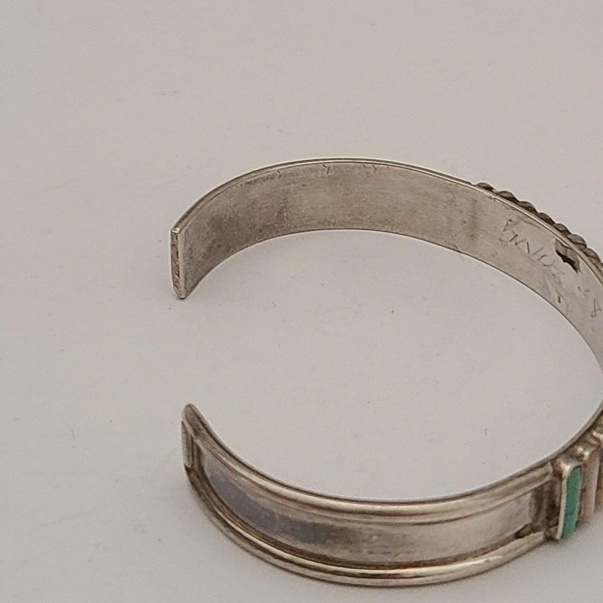 RARE VINTAGE LS ZUNI SIGNED STERLING SILVER GEMSTONES 7IN CUFF