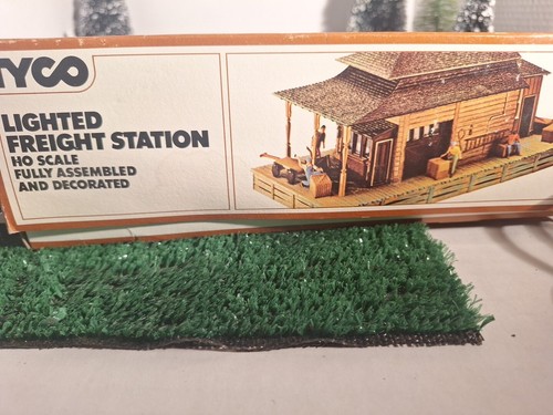 TYCO #906. LIGHTED FREIGHT STATION - Picture 3 of 20