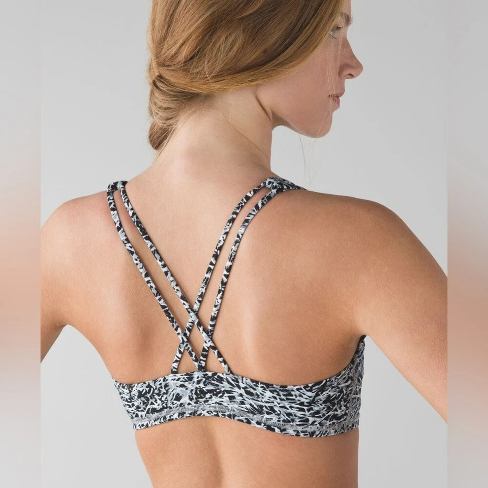 Lululemon Free to Be H2O Swim Top in Mini Ripple White Seal Grey OS - Image 4 of 4