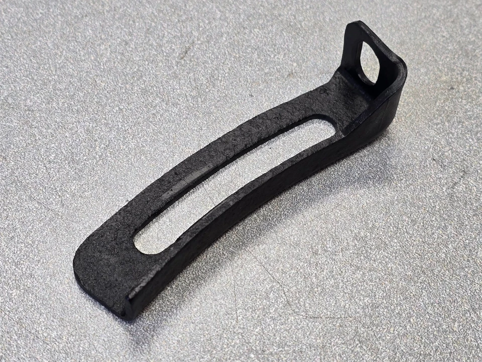 SOPORTE DE MONTAJE ALTERNADOR USADO ORIGINAL GENUINO PORSCHE 914 912E NLA PITTED Foto 2 de 3