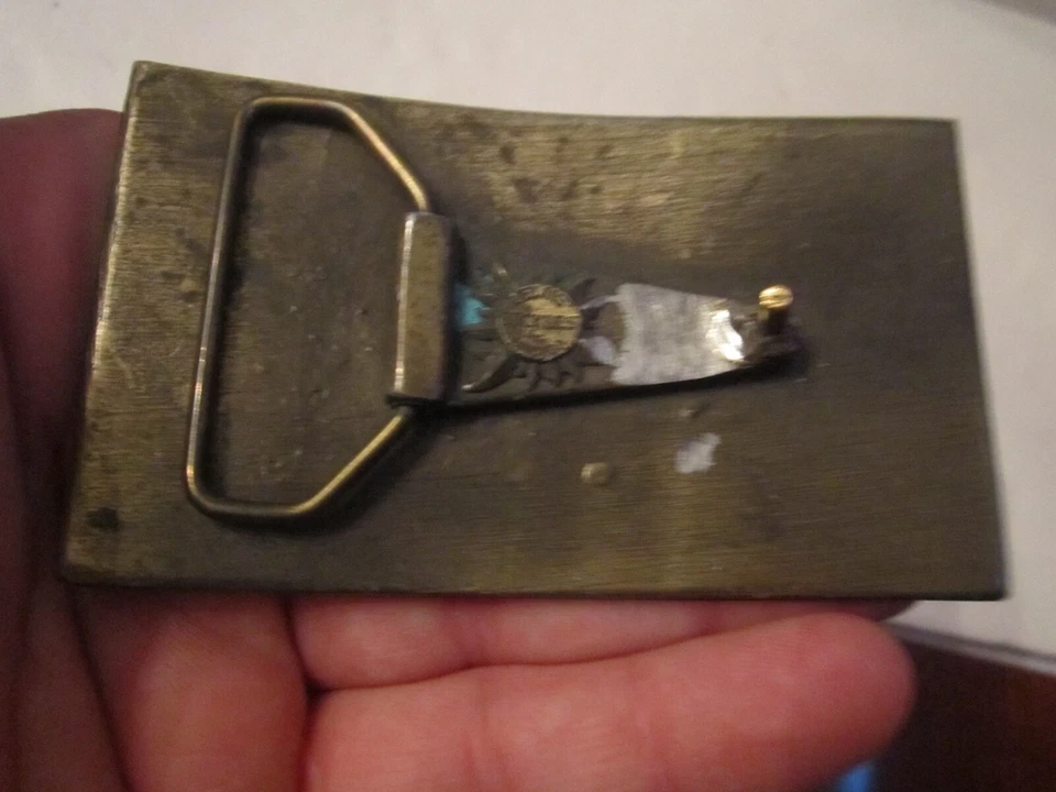 REVÓLVER COLT HEBILLA DE CINTURÓN VINTAGE - PESADO - GW13 Foto 2 de 2