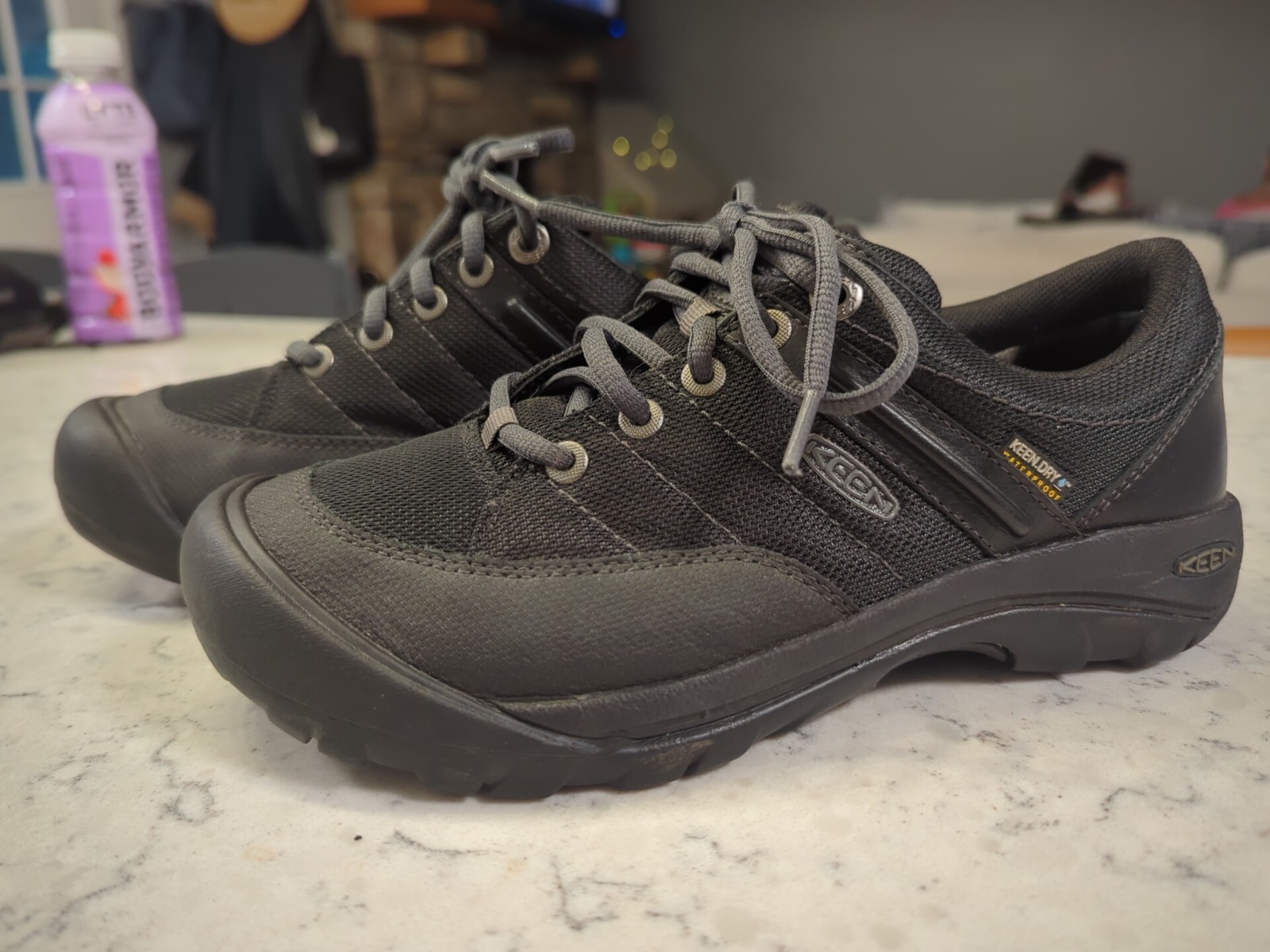 Scarpe da trekking Keen Prestido impermeabili donna 7 sneakers nere in pelle a rete