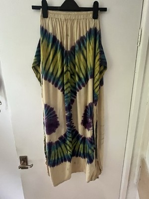 Women s boho-style beige tie-dye kaftan Trousers green and purple accents Xs -Q