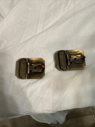 2 Remington Belt Buckle First in the Field Sid Bell 1980 Canada Goose Made USA - Picture 4 of 10