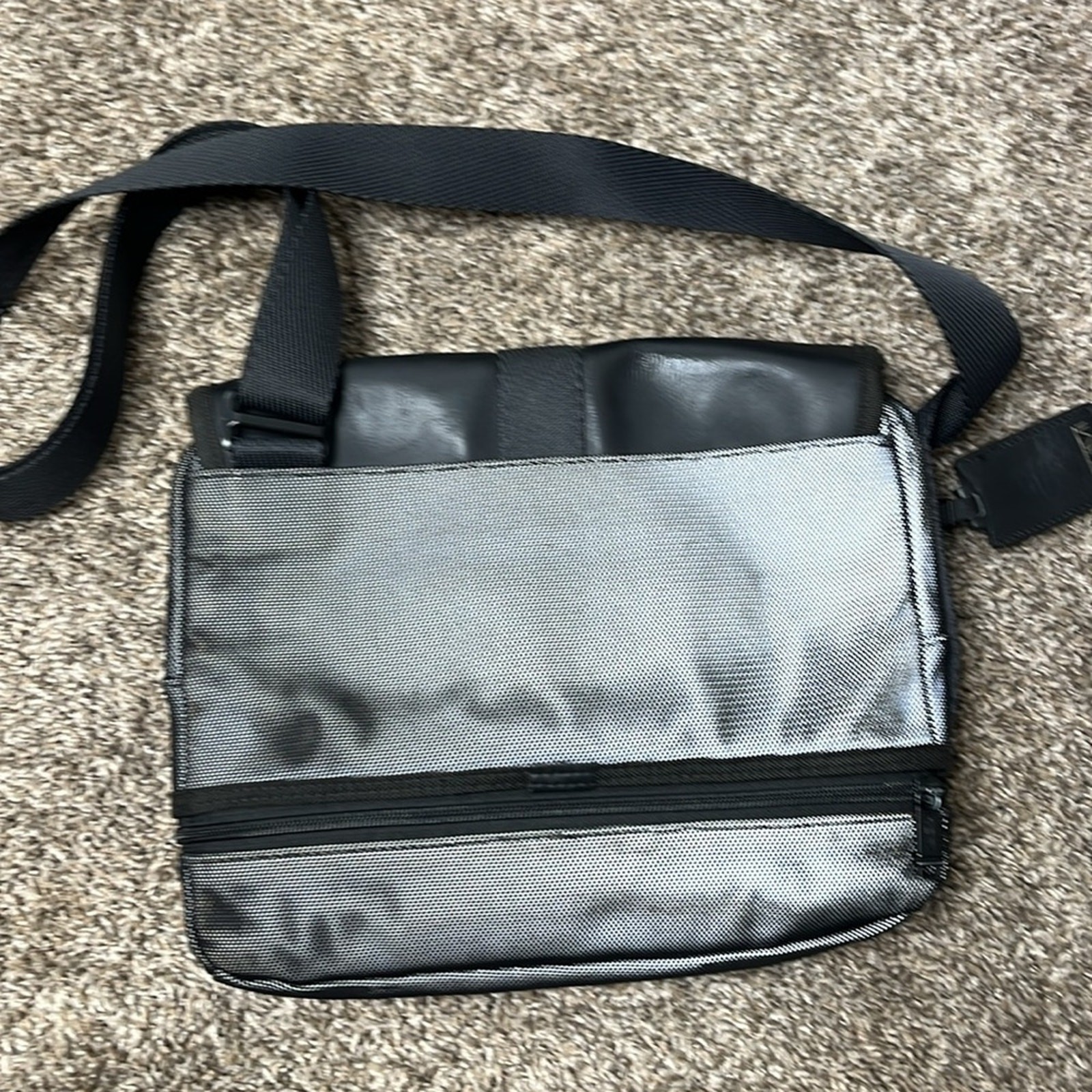 TUMI ALPHA BRAVO TRAVIS CROSSBODY MESSENGER BAG BLACK GREY IN REFLECTIVE SILVER image 8