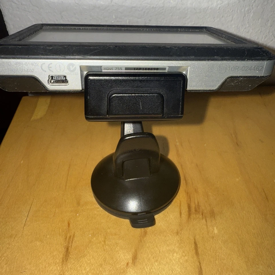 Garmin Nuvi 755T GPS with Vehicle Mount Bundle And Power Tested And Works - Image 2 of 4