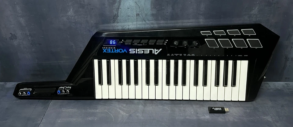 ALESIS VORTEX WIRELESS / KEYTAR / Umhänge Midi Controller Keyboard - Bild 2 von 4