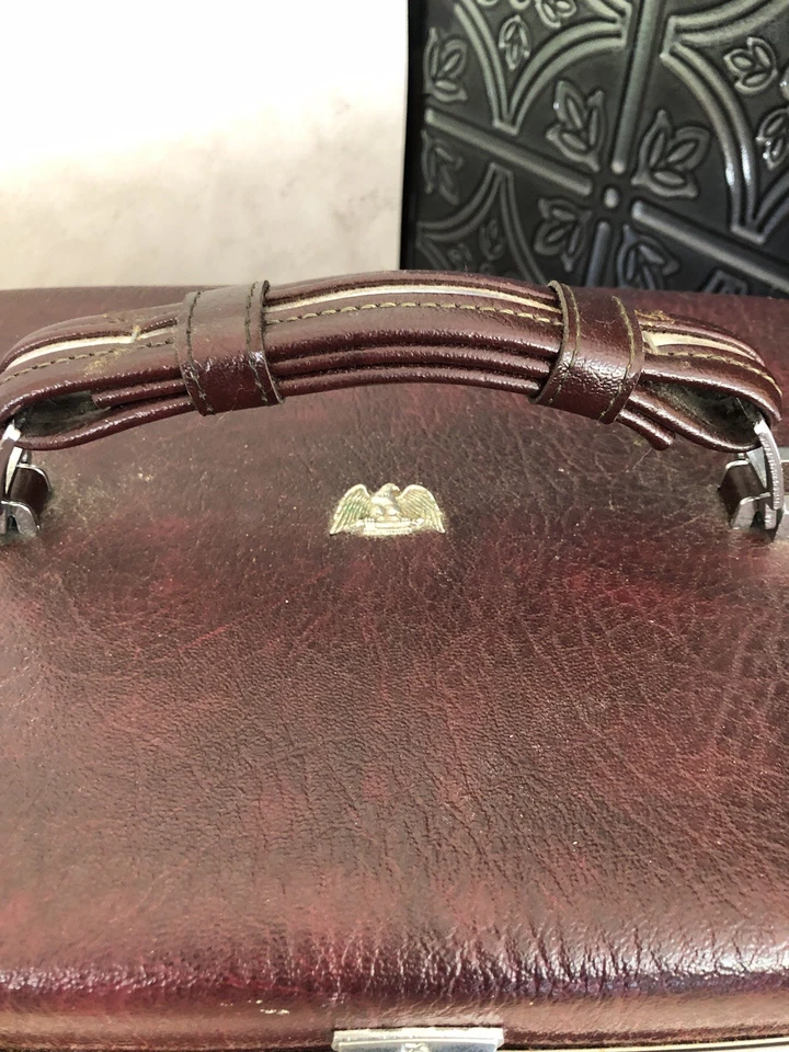 Vintage Airway Burgundy Cosmetic Train Case With Mirror No Key ~15x10x8 - Image 3 of 4