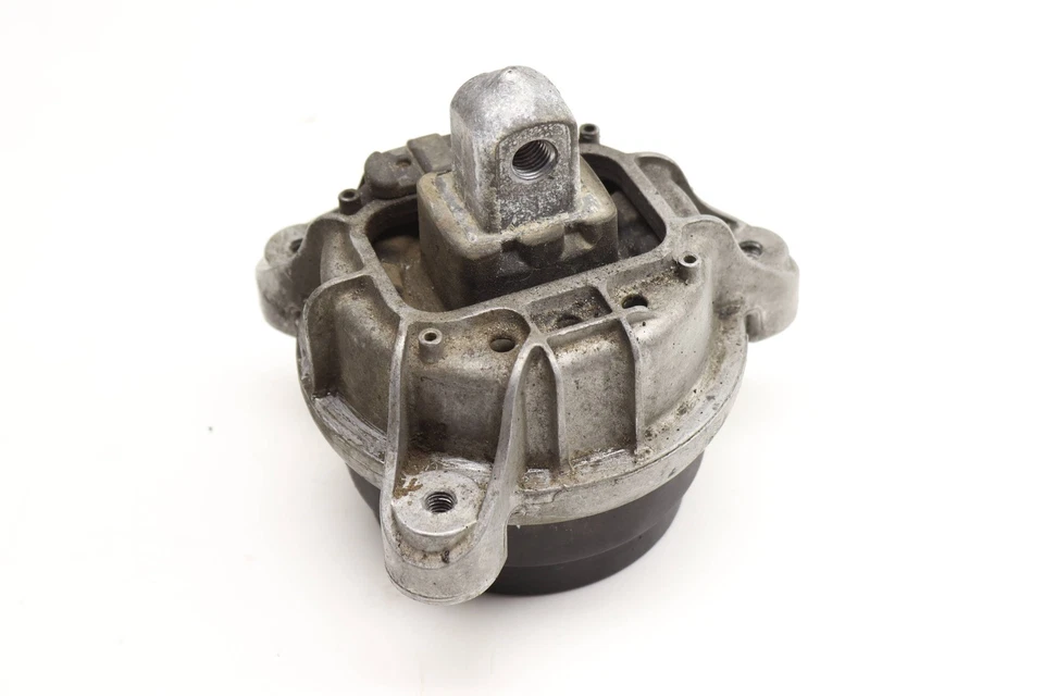 2013-2015 BMW 740LI XDRIVE 3.0L - LEFT Engine / Motor Mount 6777375 - Image 2 of 4