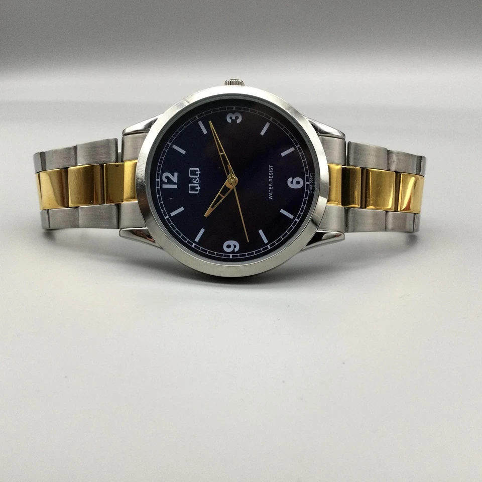 Q&Q Watch Mens 40mm Two-Tone Stainless Steel Bracelet 30M Blue Dial 8.25" - Image 4 of 4