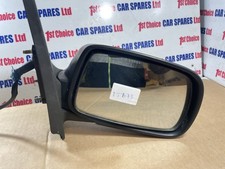 Toyota Yaris 2000 Drivere Side Right Black Wing Door Mirror E13010399 Toyota Yaris 2000 Drivere Side Right Black Wing Door Mirror E13010399