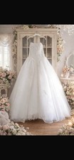 Stunning wedding Dress with trail & Veil - Worn Once Only